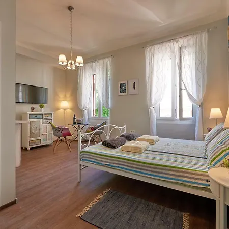 Old Romanitic 1 With Free Private Parking プーラ