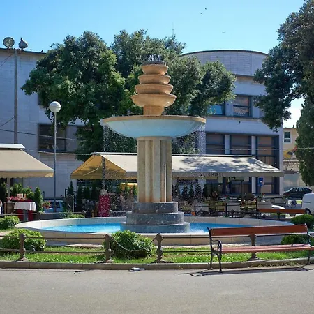 Old Romanitic 1 With Free Private Parking 普拉