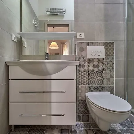 Old Romanitic 1 With Free Private Parking 公寓