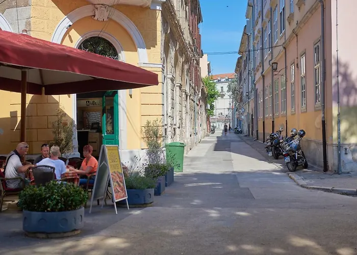 Old Romanitic 1 With Free Private Parking Lejlighed Pula