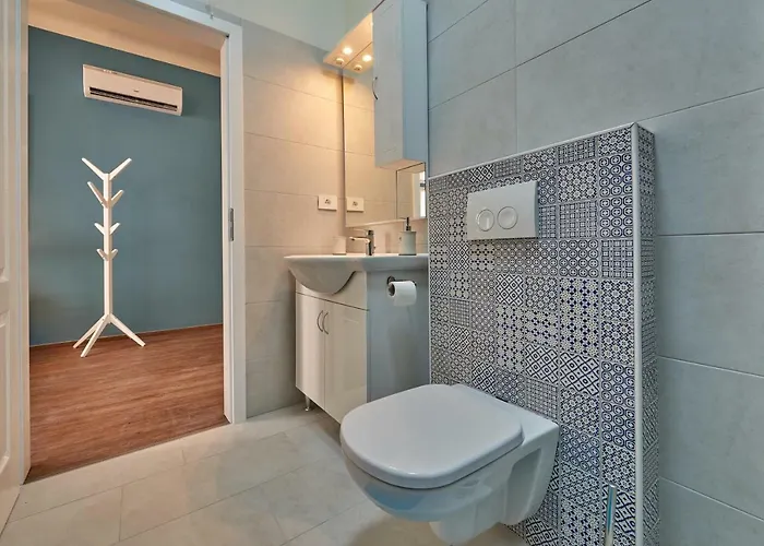 Lejlighed Old Romanitic 1 With Free Private Parking