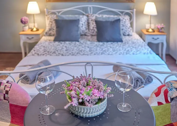 Old Romanitic 1 With Free Private Parking Lejlighed Pula