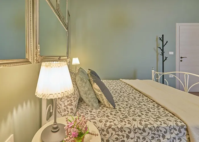 아파트 Old Romanitic 1 With Free Private Parking