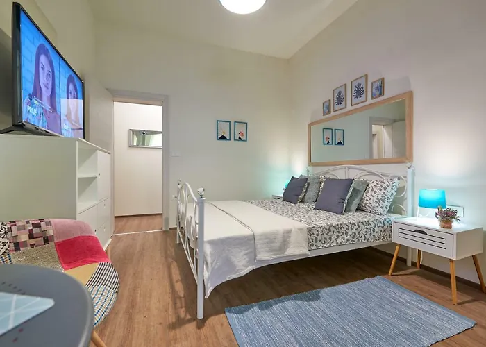 Old Romanitic 1 With Free Private Parking Lejlighed