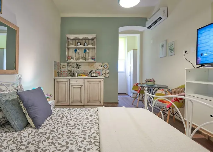 Lejlighed Old Romanitic 1 With Free Private Parking *