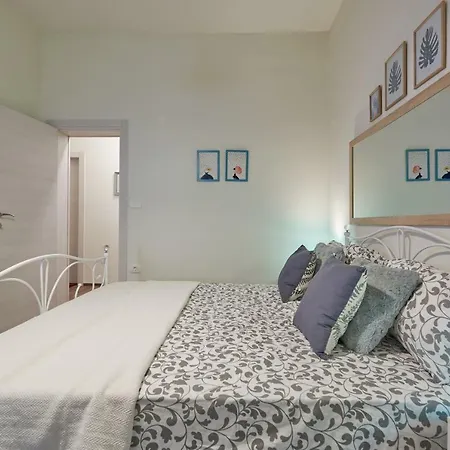 Old Romanitic 1 With Free Private Parking Apartamento Pula