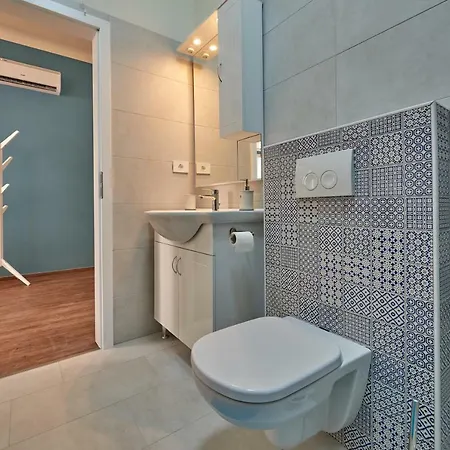 Apartamento Old Romanitic 1 With Free Private Parking